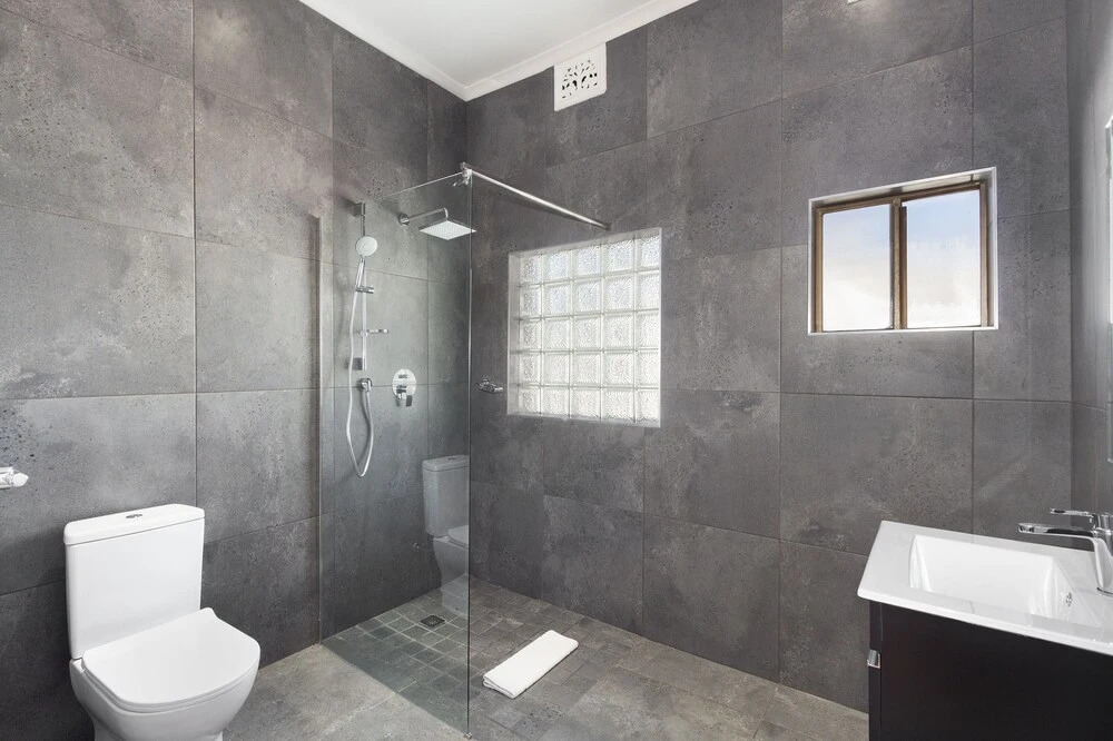 Bradwell House by HostAgents