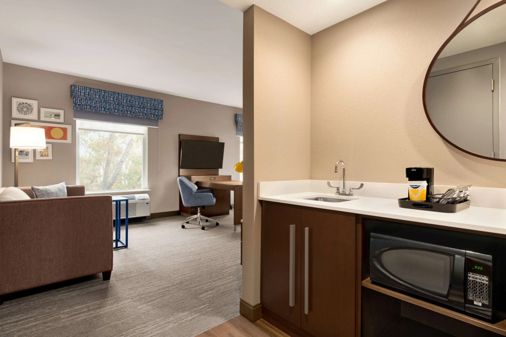 Hampton Inn & Suites Ocean City West