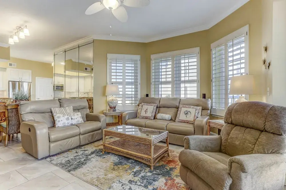 Oceanfront 5th-floor Condo With Balcony, Gorgeous Views & Pool Access