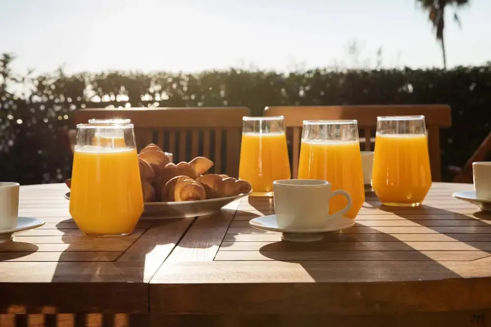 Glyfada Glow Suites by CorfuEscapes