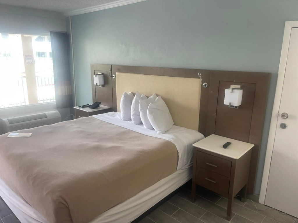 Rodeway Inn Holiday FL