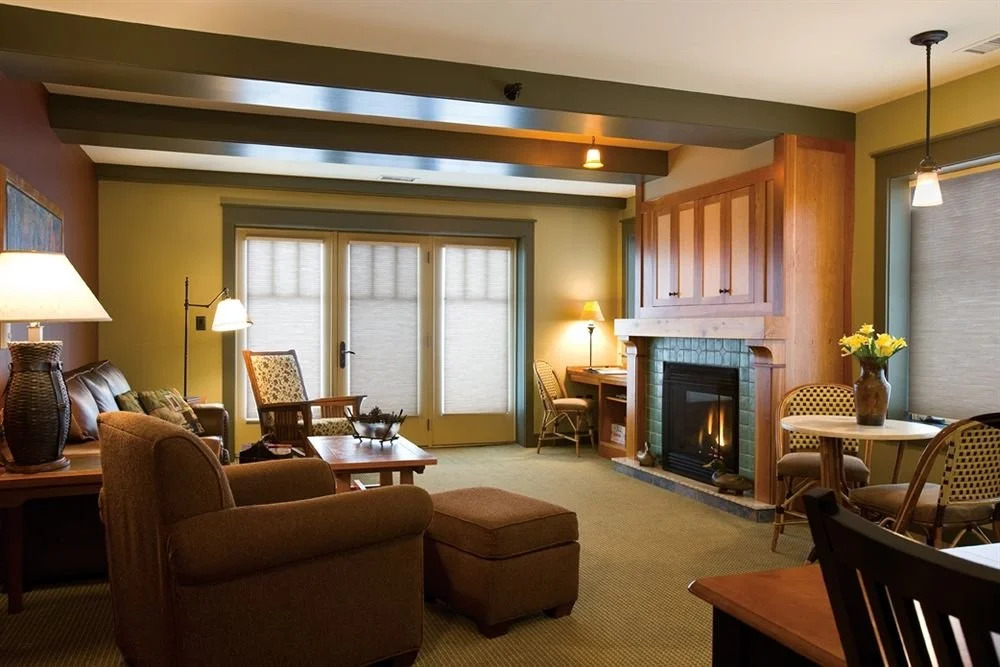 Tamarack Lodge
