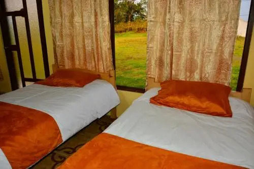 Las Orquídeas Runtun Lodge