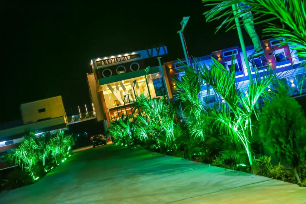Aashirwad Hotels & Resort