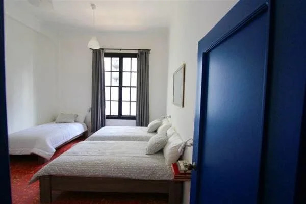 Tomo Hostel
