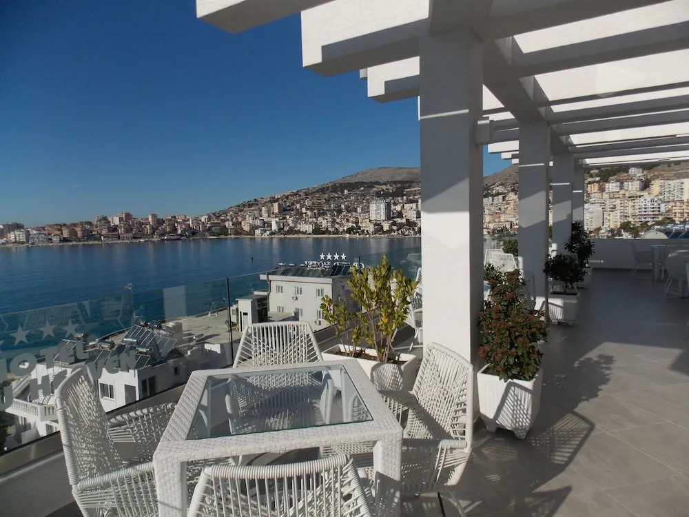 New Heaven Hotel
