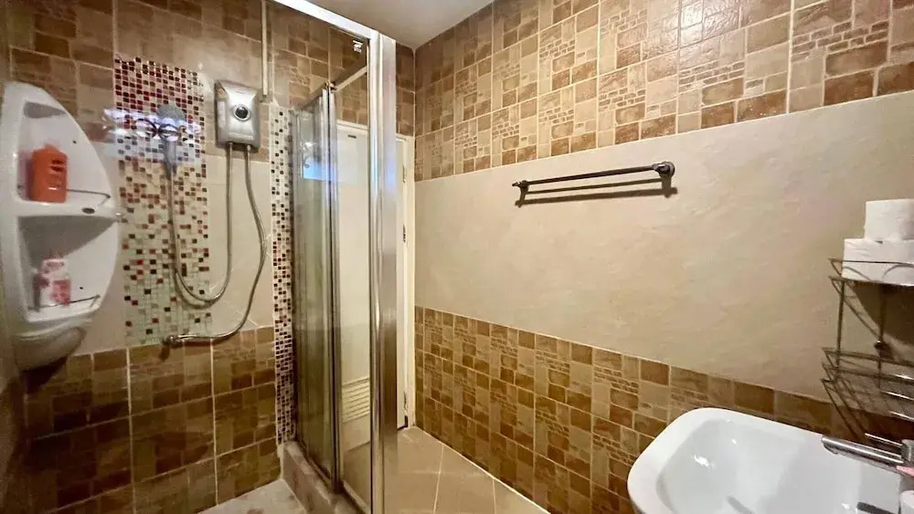 Valley 40 - 2 bdr Private Villa Near Phuket Town