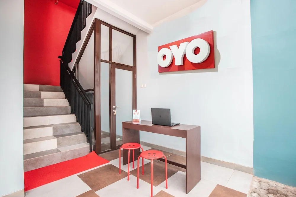 Urbanview Hotel Arafuru Residence Duren Sawit