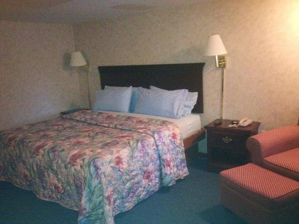 Dartmouth Motor Inn
