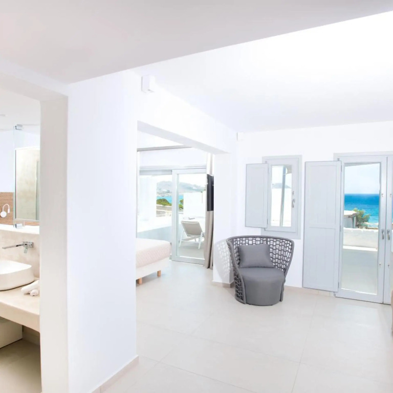 Manoulas Beach Mykonos Resort