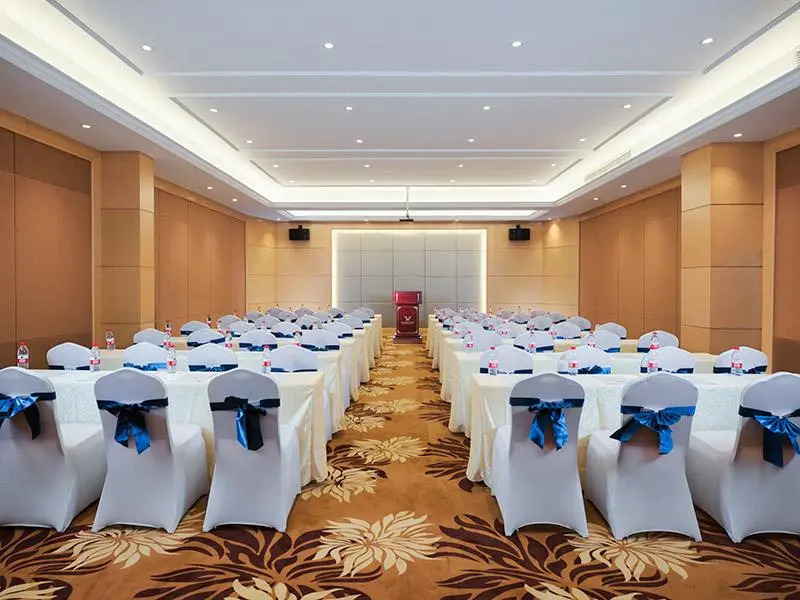 Vienna Hotel Jiangxi Jiujiang Gongqingcheng High-Speed Railway Station