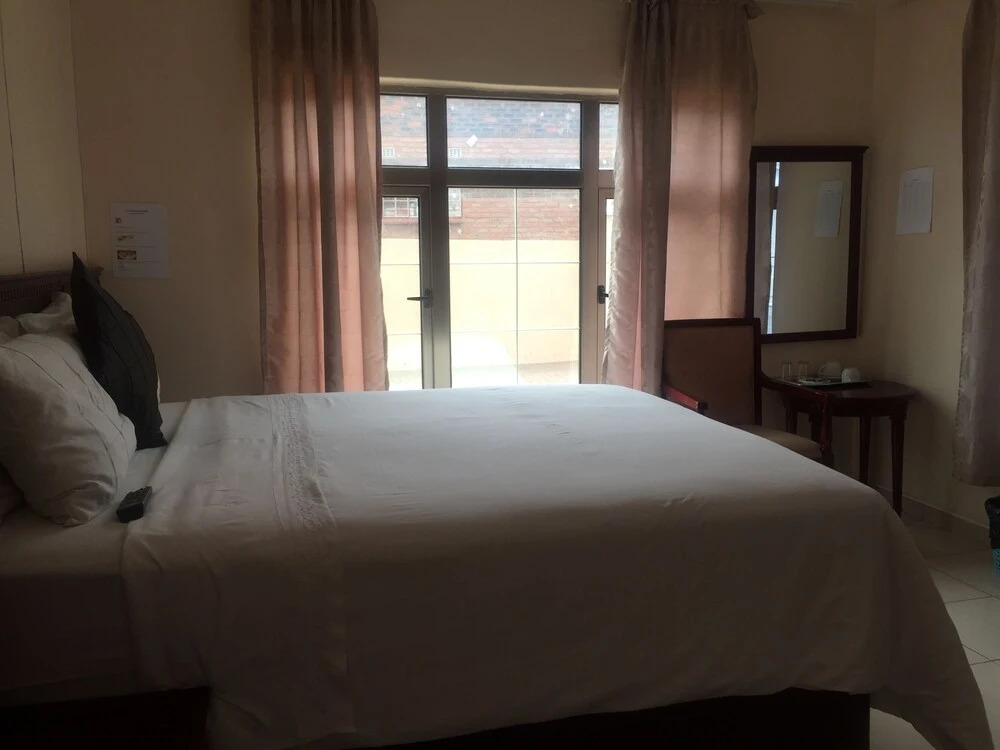 Warm Hands Hotel