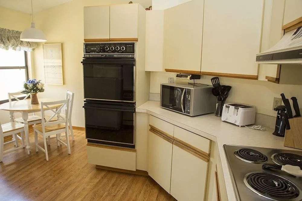 Claremont Holiday Home