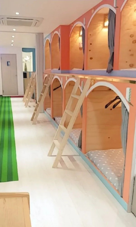 Coco Capsule Guesthouse - Hostel