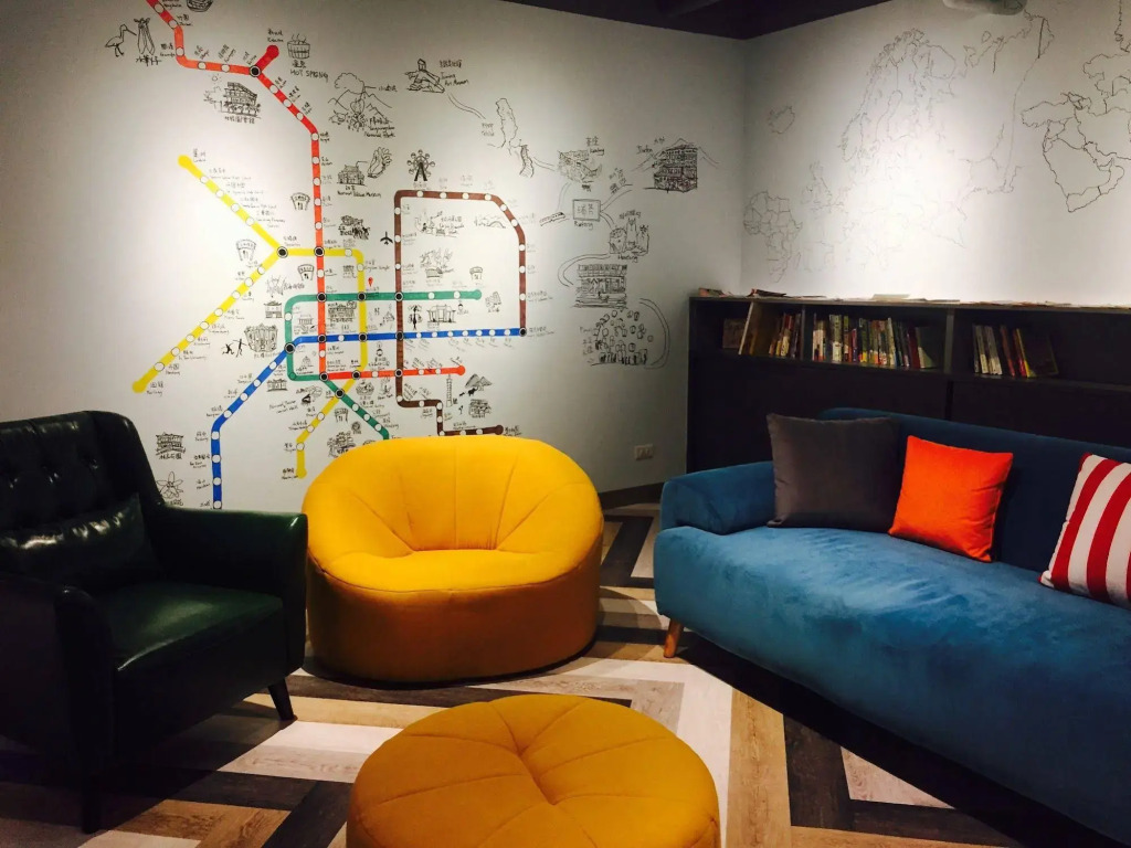 Houze Hostel