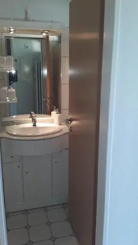 Cordes, Apartment 1