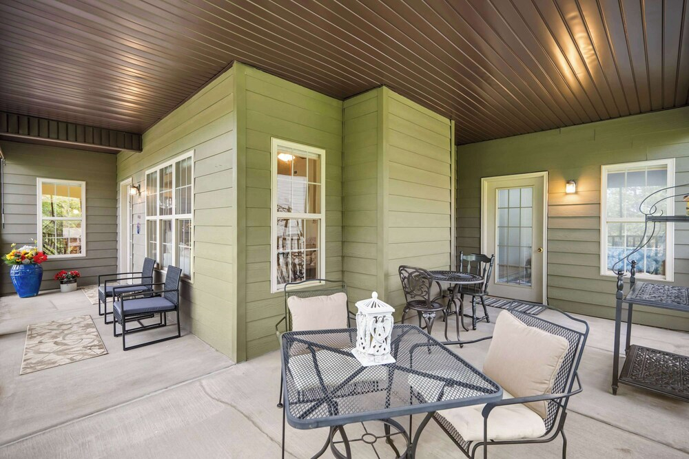 The Charming Retreat For 6!
