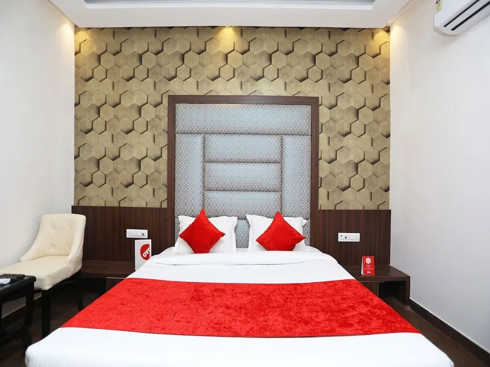 Capital O 2616 Hotel Golden Sand