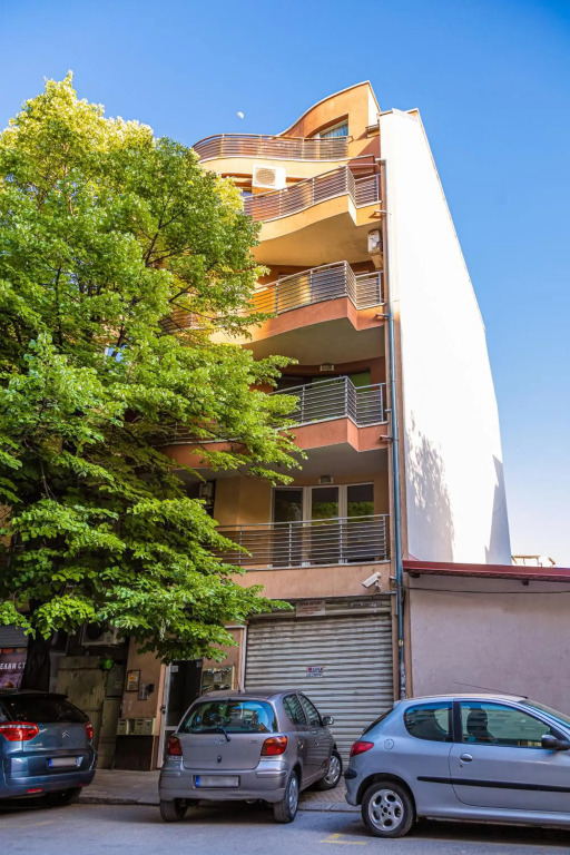 Nice 1BD Apartment next to Medical University