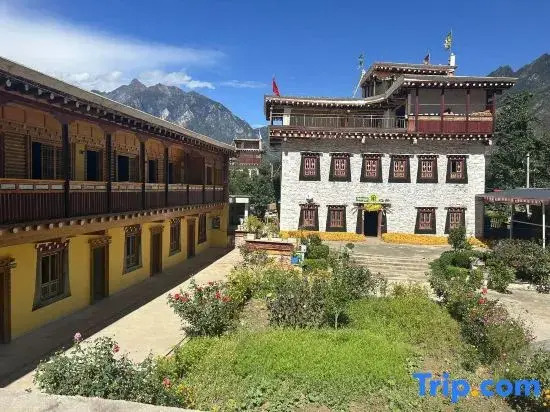 Huatang Yiyuan Boutique Homestay