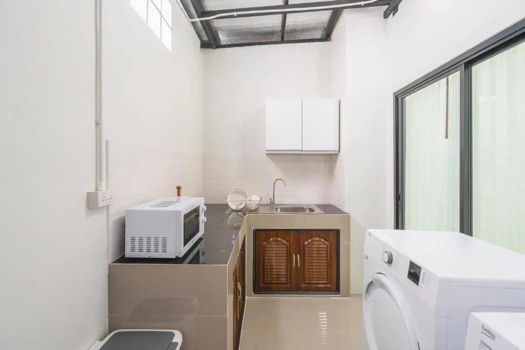 The B Hostel