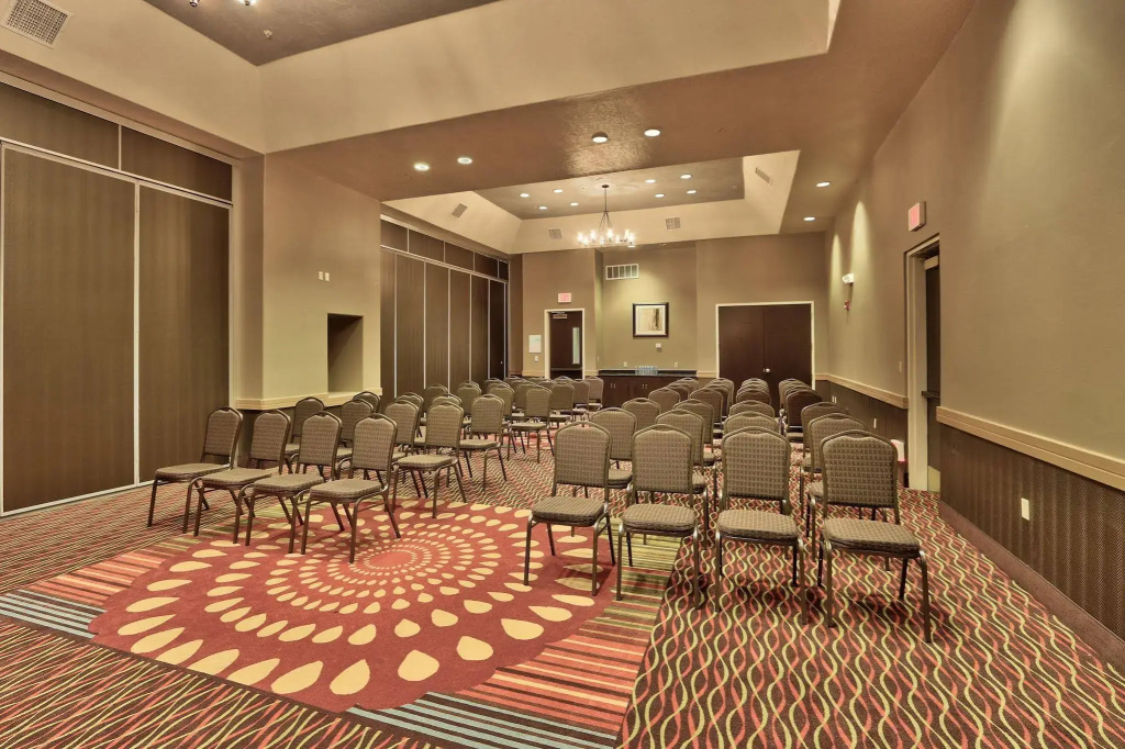 Holiday Inn & Suites Albuquerque Airport by IHG