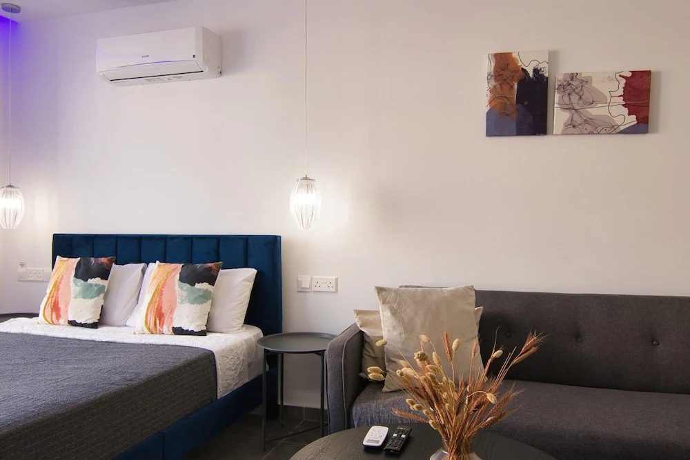 Phaedrus Living Seaside Luxury Flat Athina 118