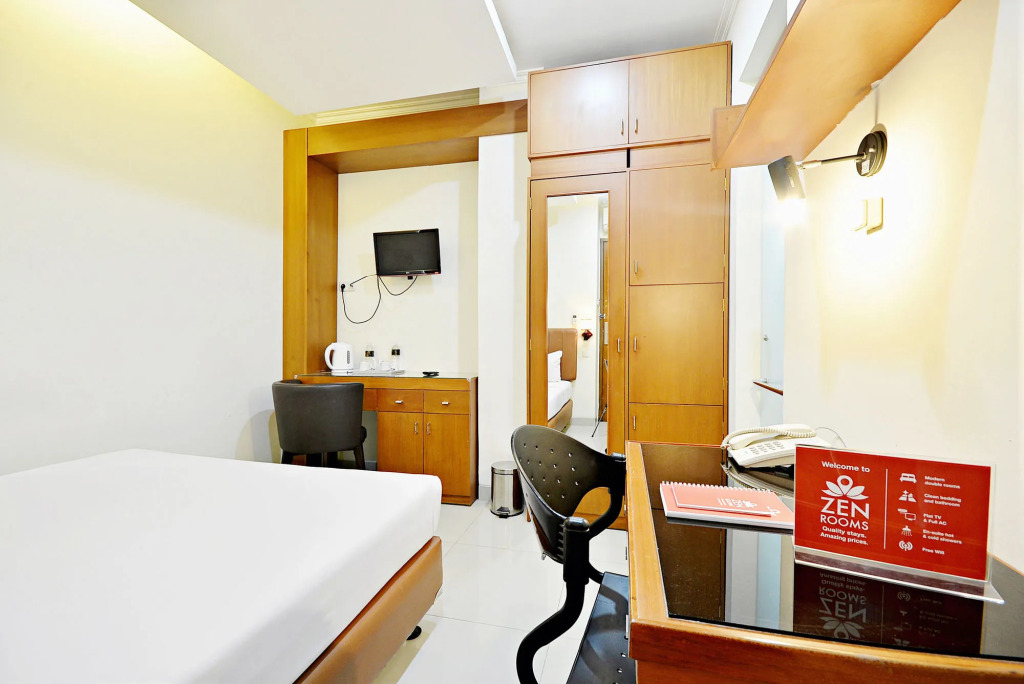 ZEN Rooms Benhil Tondano