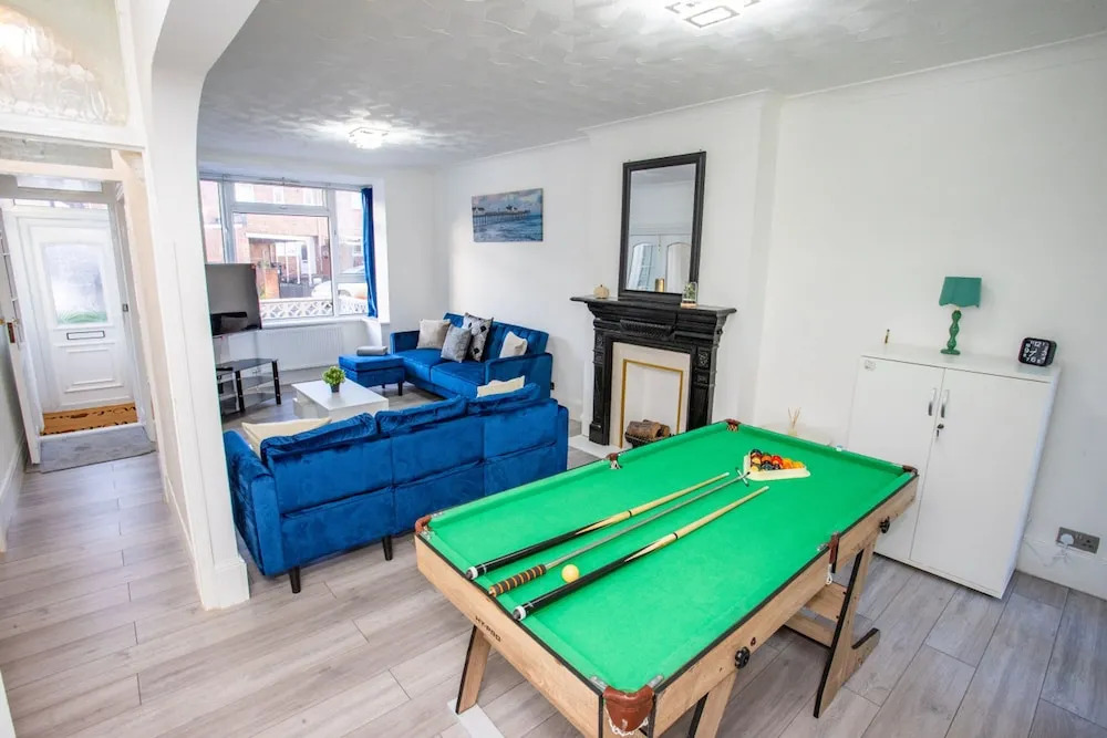 Sunny 3BR Home Near Portsmouth Park
