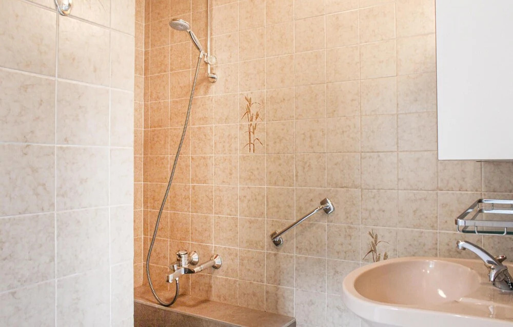 2 Bedroom Nice Home In Damme
