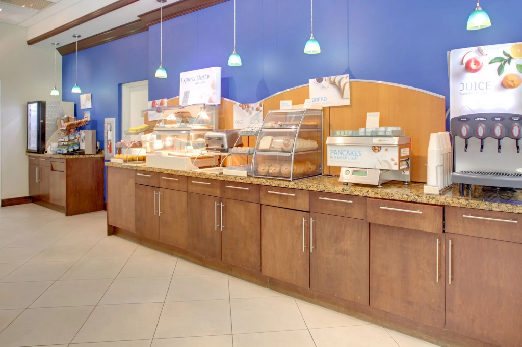 Holiday Inn Express & Suites Miami Kendall by IHG
