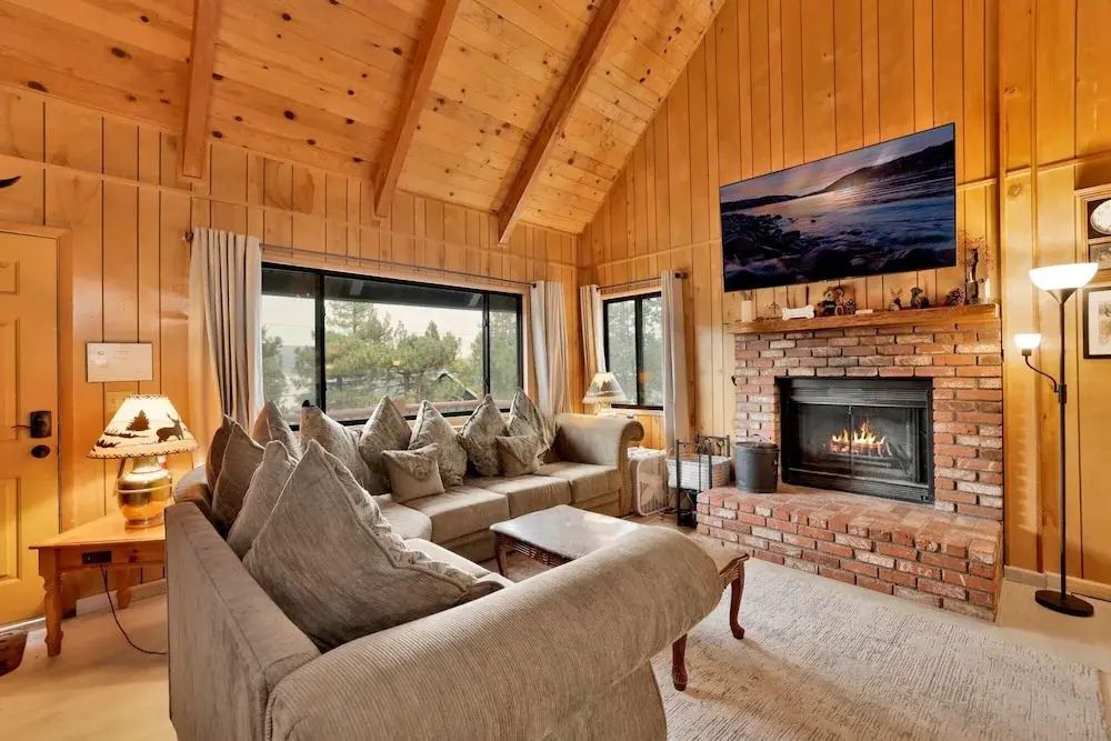 Lakeview Pines Log Cabin #2585