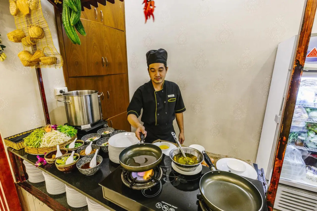 Viet Lotus Saigon Hotel