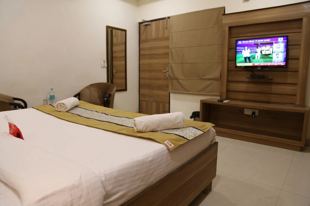 OYO 1344 Hotel Waves