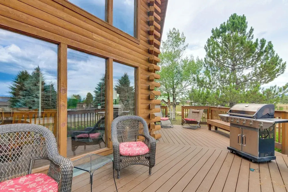 Rustic Pagosa Lakes Cabin w/ Deck & Grill