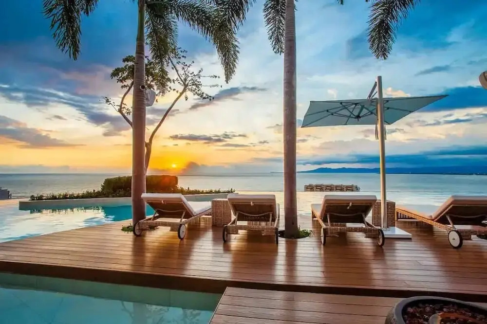 Soho PV Stunning Views Luxury Heated Rooftop Pool