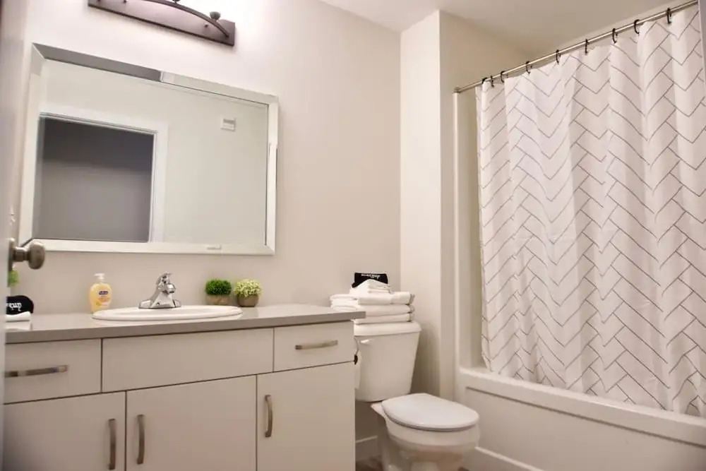 Gorgeous Modern 2BD Condo Heart of Wpg Location