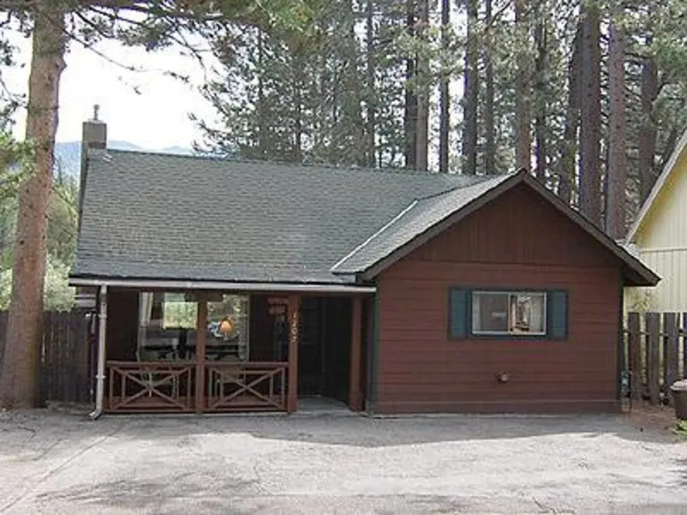 1207 Omalley Drive by RedAwning