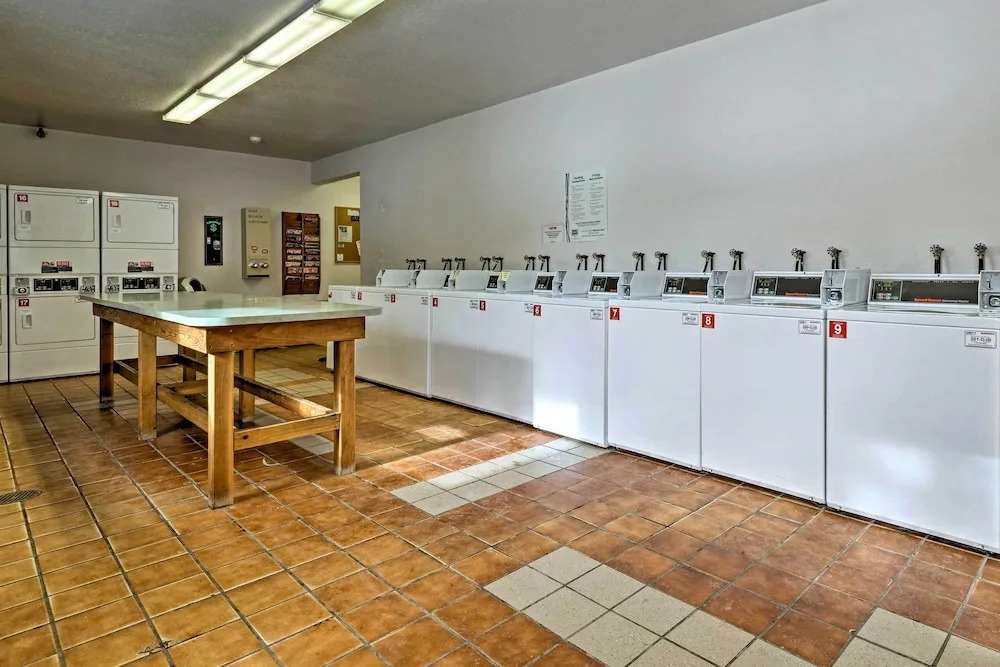 Family-friendly Fraser Condo w/ Heated Pool Access