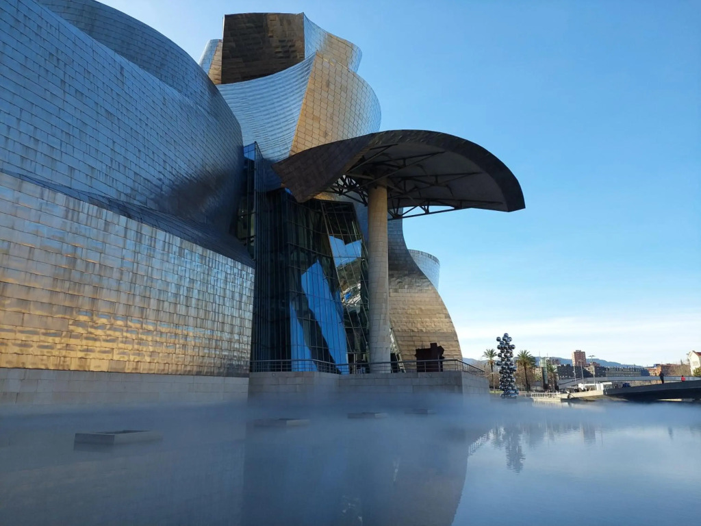 Bilbao Center Apt parking FREE