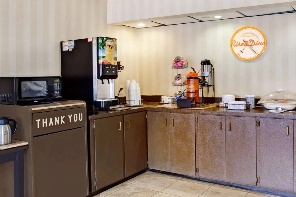 Super 8 By Wyndham Nashville Downtown