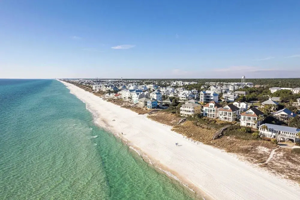 Gulf Front, Walk to Rosemary Beach, 5br, Gazebo Paradise on Park by Avantstay