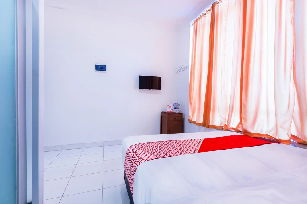 OYO 925 Grand Wijaya Bintaro