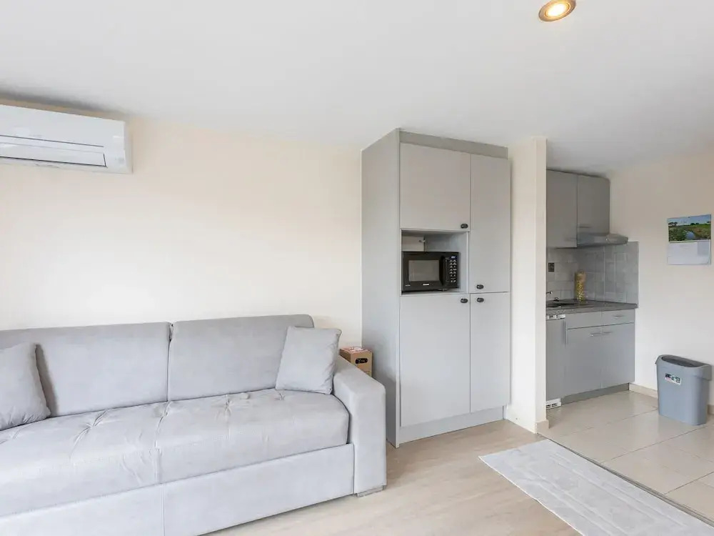 Peacefully Located Holiday Home Near the sea