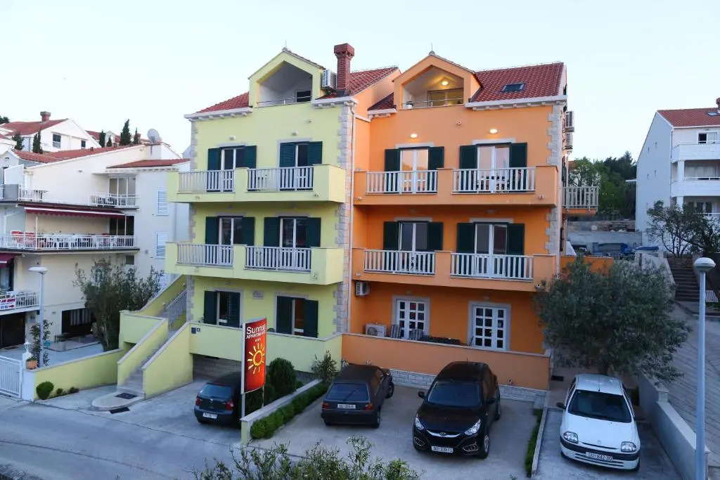 Sunrise Apartments 3