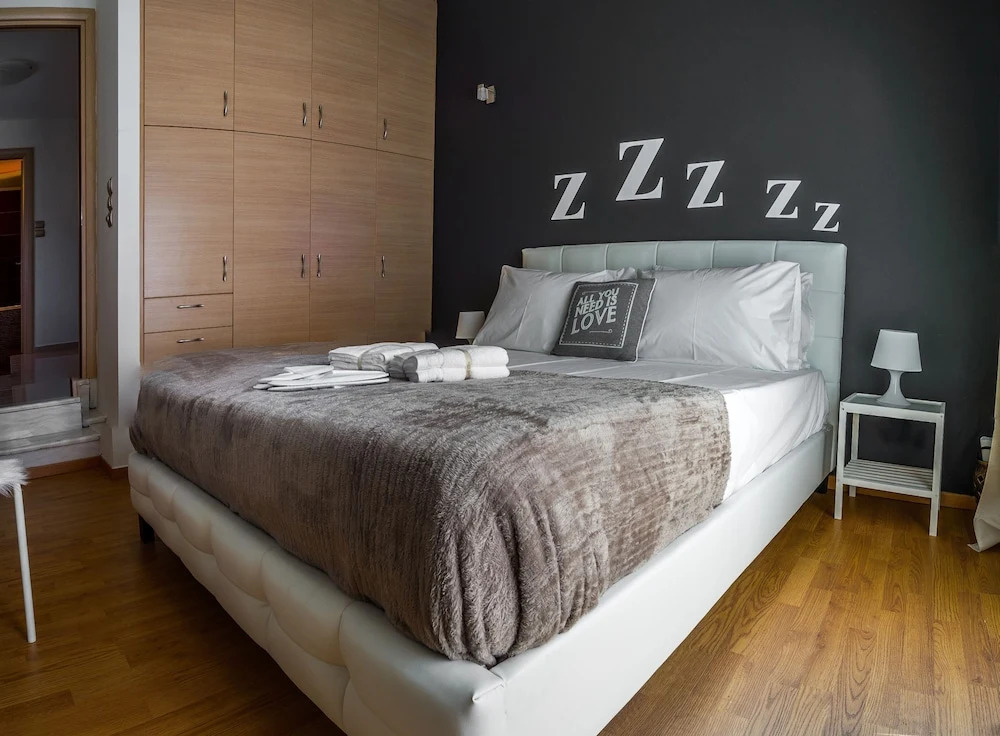 Swan Villa Lygaria