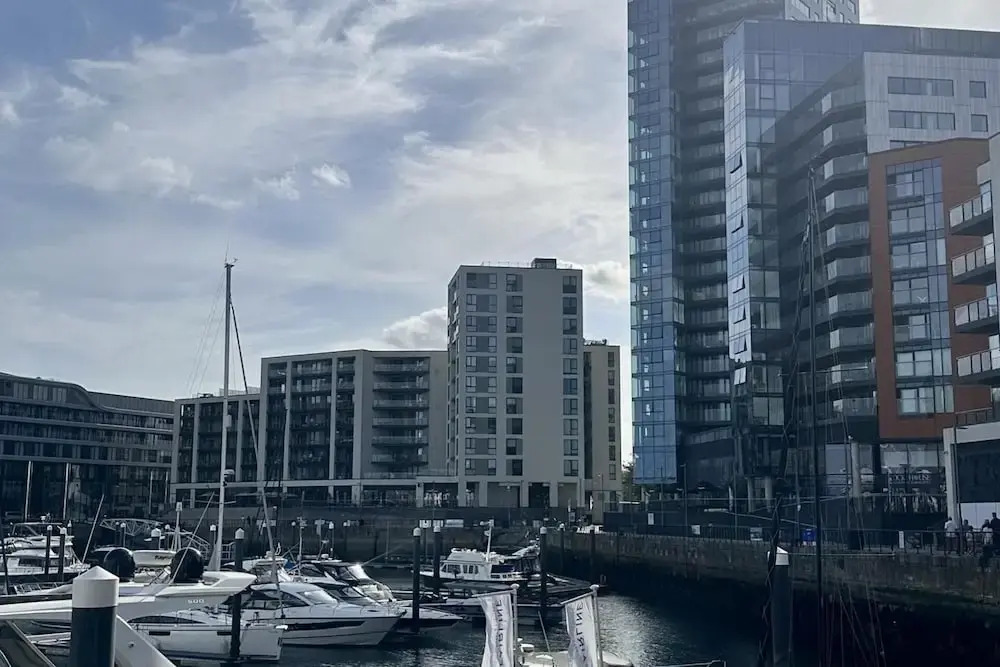 Stunning Central 2 Bedroom Apartment by EVB Properties Short Lets & Serviced Accommodation Southampton - Ocean Village