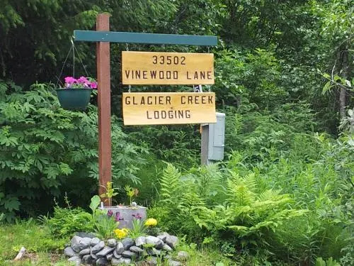 Glacier Creek Lodging