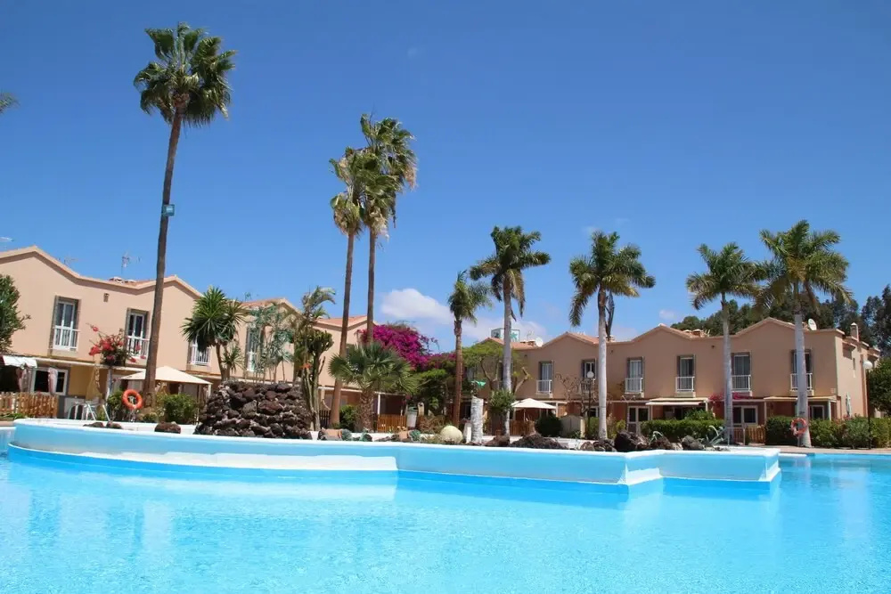 Villetta Green oasis club