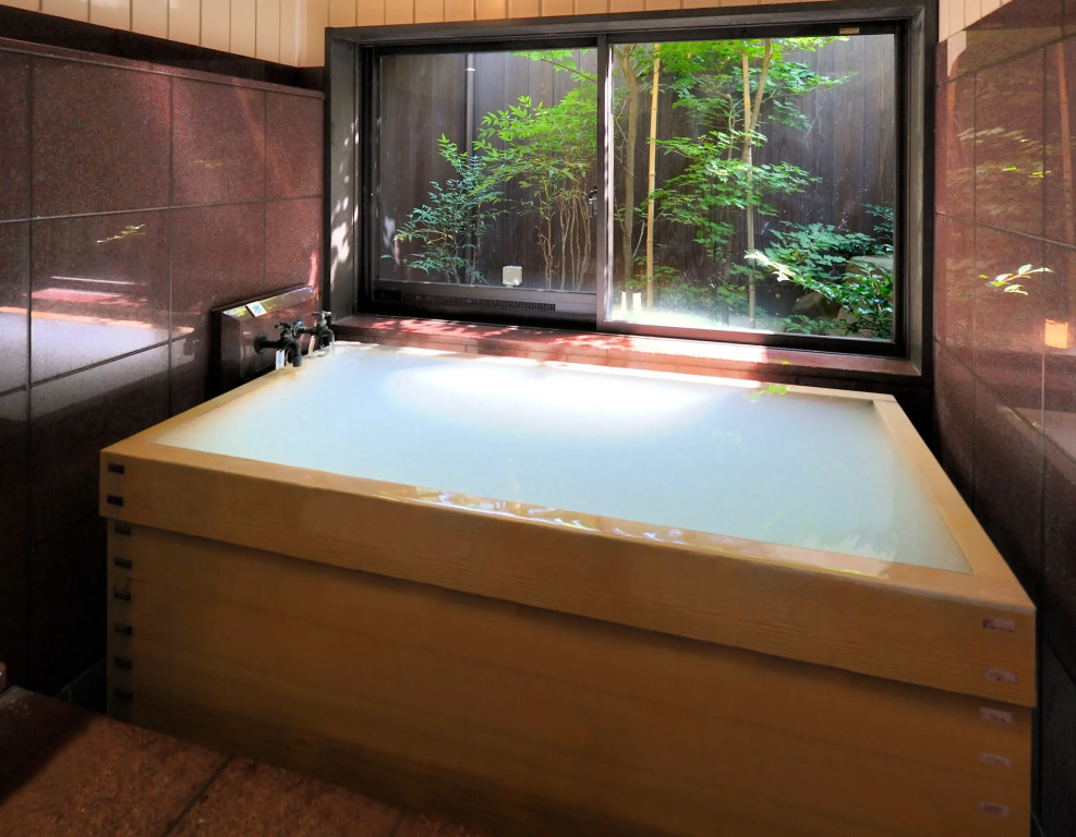 Iwamuro Onsen Menmentei Wataya